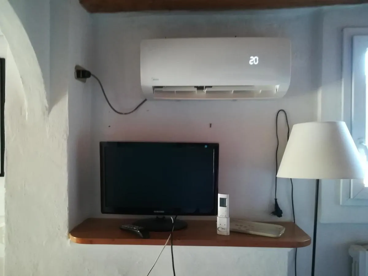Alloggio Incantevole Sui Tetti Di Boloňa 0*,